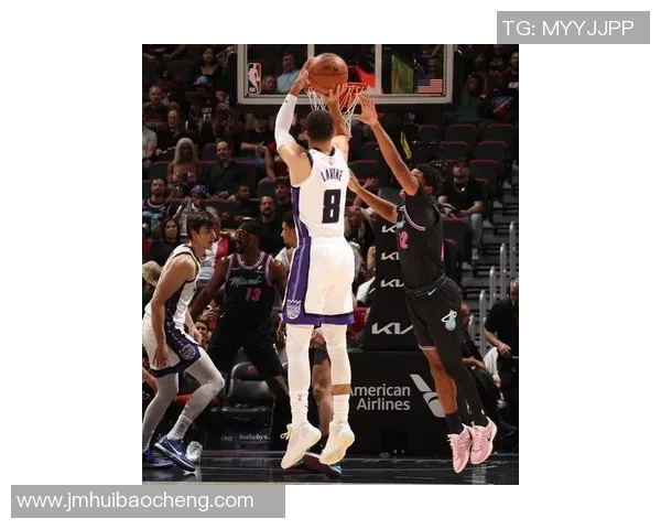 威少12+10拉文爆砍42分,阿德巴约哑火,国王大胜热火终结4连败 威少12+10拉文爆砍42分,阿德巴约哑火,国王大胜热火终结4连败